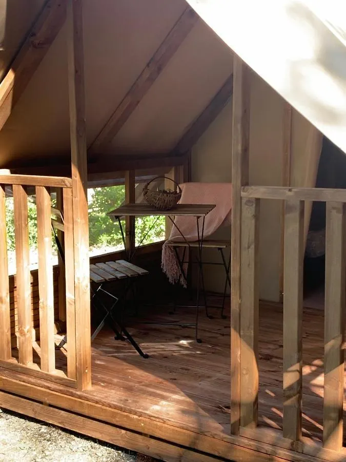 Camping Calme Et Nature Iserand Vion  Campingplatz Vion (Ardeche)